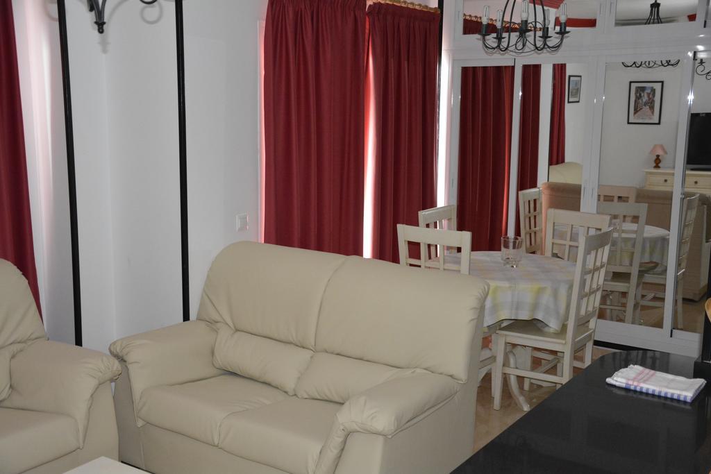 Apartamentos Mediterraneo Marbella Exterior photo